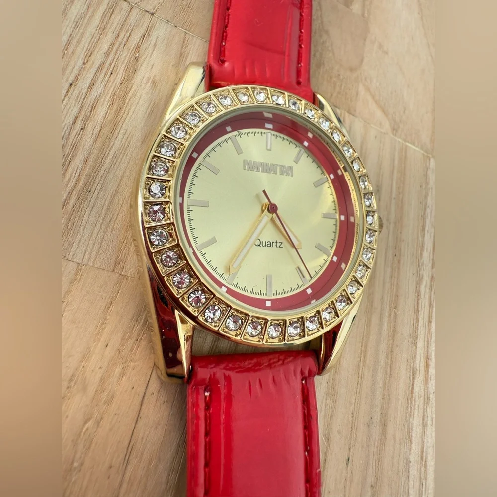 Manhattan by croton ladies gold tone red leather dress watch NEW BATTERY